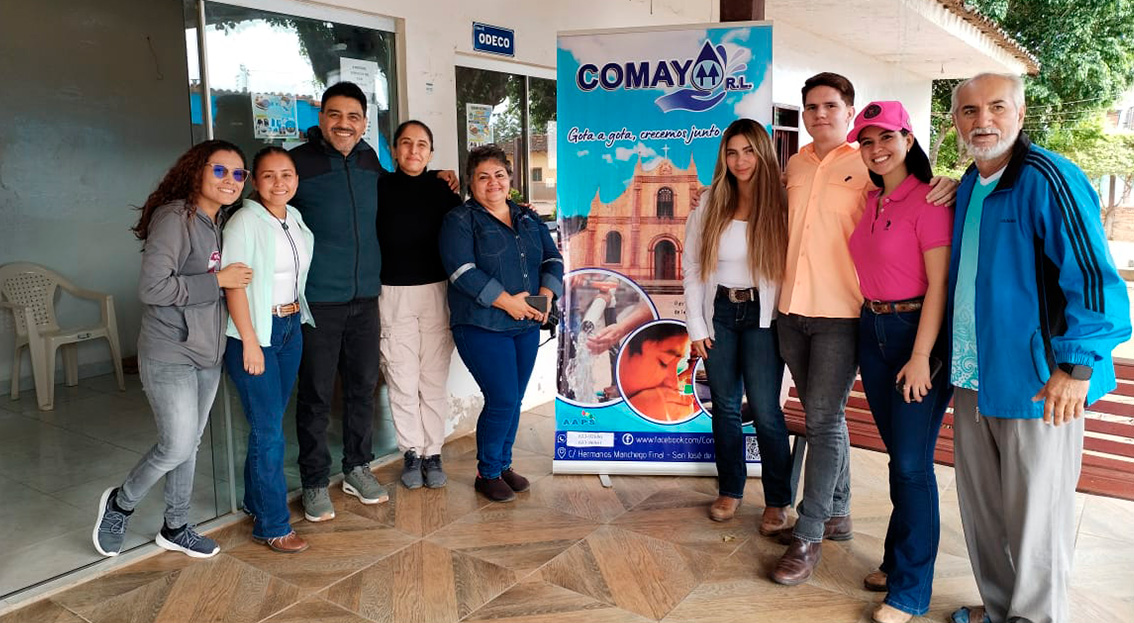 Lee más sobre el artículo Estudiantes de Ingeniería en Agronegocios apoyan proyectos de investigación en visita técnica a San José de Chiquitos