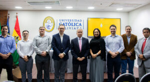 Lee más sobre el artículo Economista internacional Felipe Larraín fortalece lazos académicos en su visita a la UCB Santa Cruz
