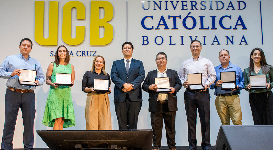 Lee más sobre el artículo Ingenieros Industriales UCB: líderes que construyen el futuro de Santa Cruz